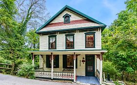 Enchanting Cottage, Walk To Downtown Harpers Ferry